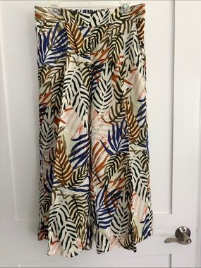 Tahari Cream Wide Leg Pants with Rust, Brown & Olive Leaf Print